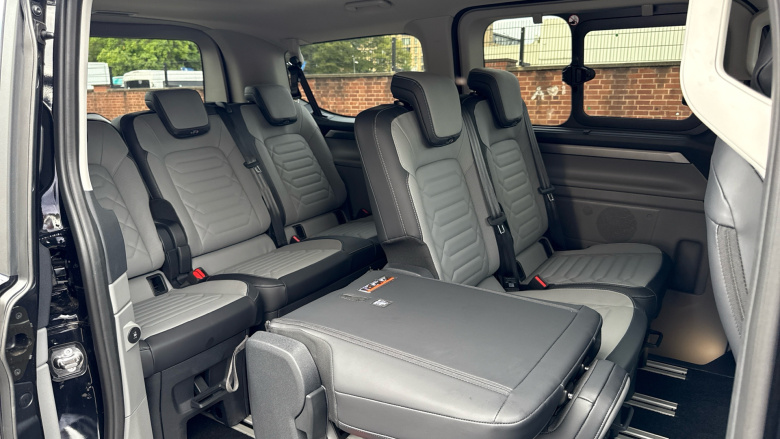 Ford Tourneo Custom 340 L1 Electric Rwd 160kW 65kWh H1 Titanium X 8 seater Auto